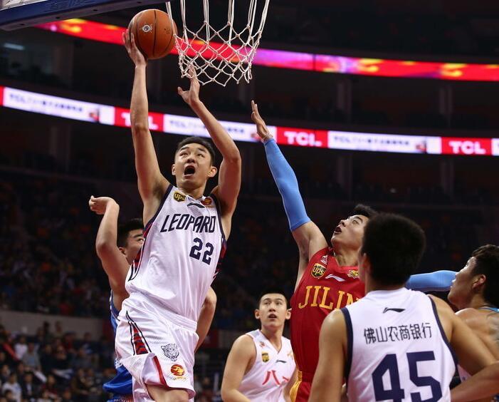 转会市场上 转会市场上