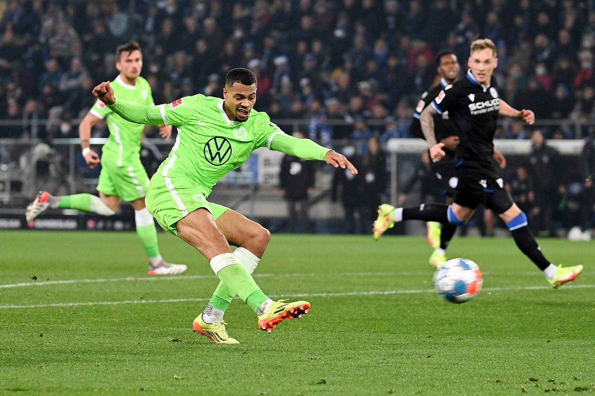 与动向都牵 与动向都牵