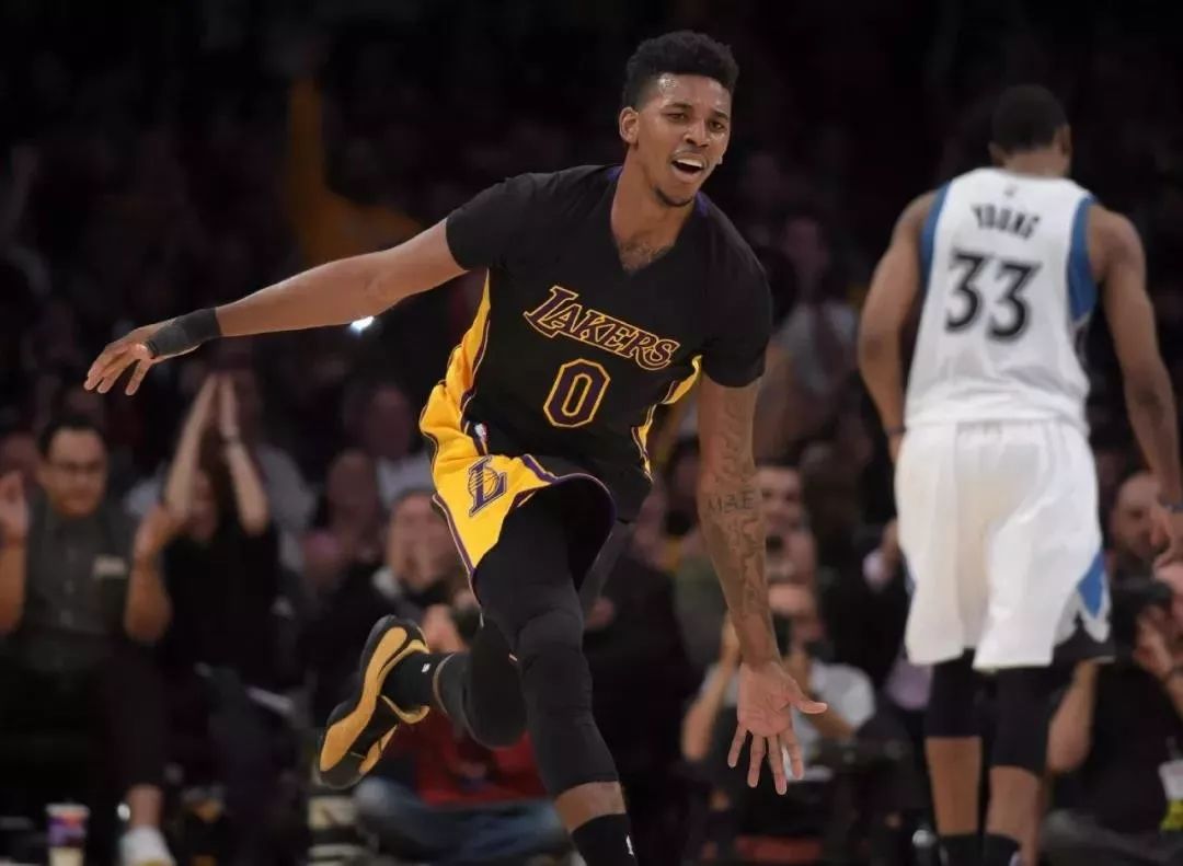 杀出重围 杀出重围